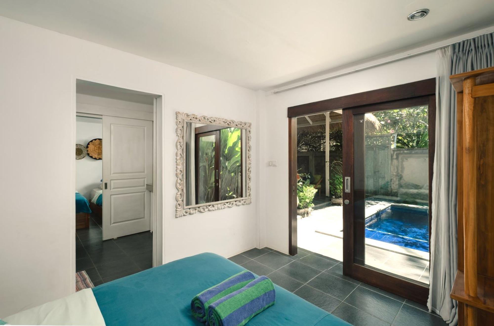 Mewali Villa'S Kuta  Экстерьер фото